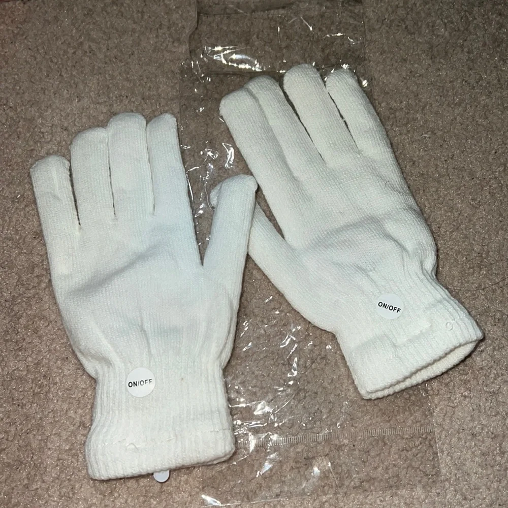 NIB LED Light Up a white Gloves